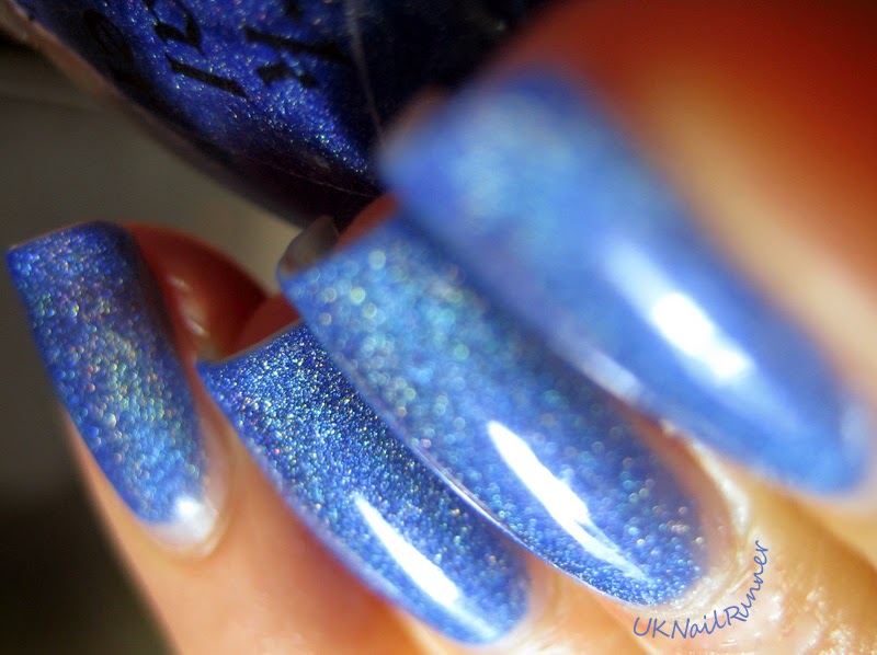 UKNailRunner Dark Metal Lacquer True