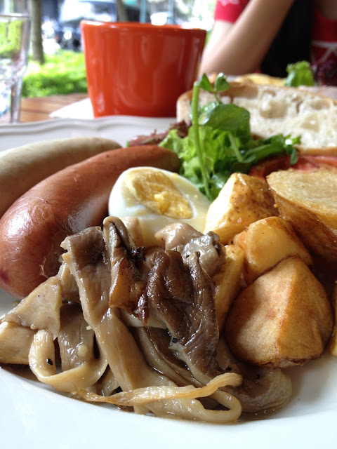 明生社區的小小豬～au petit cochon 哈古小館