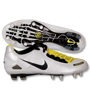 nike total 90 crampon