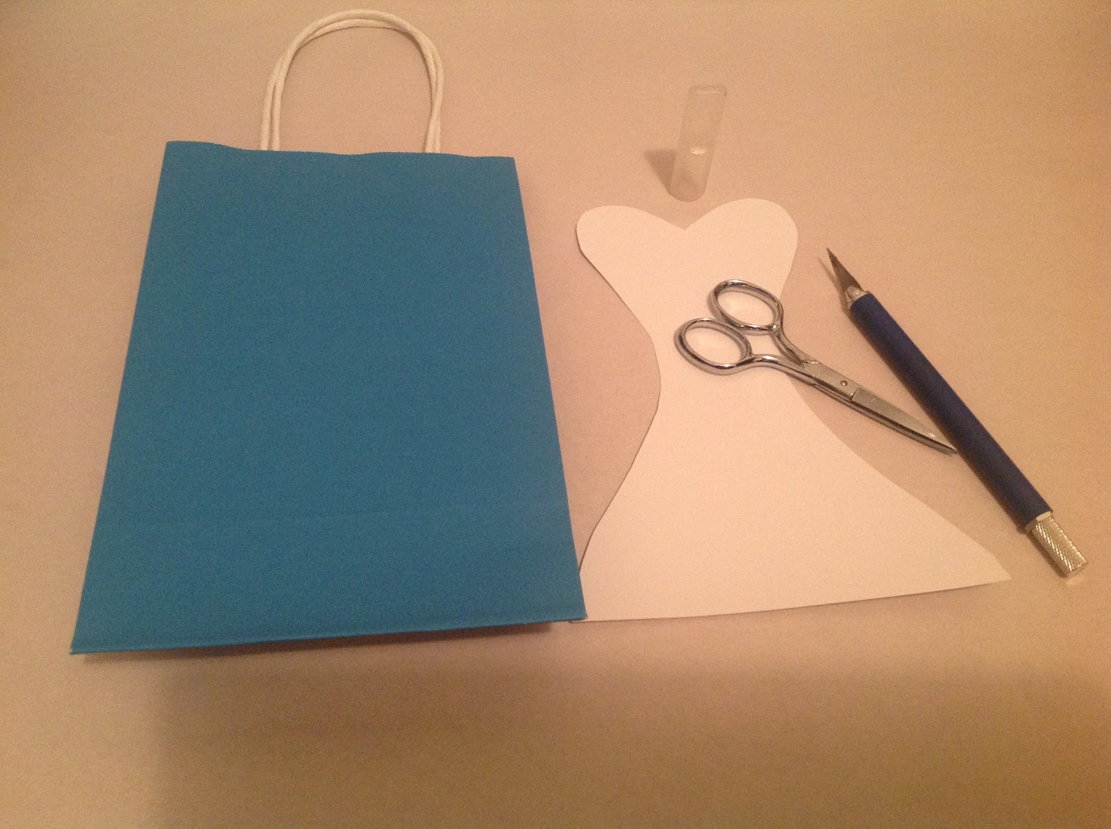 Craft Room Secrets: Alice in Wonderland Inspired Gifts Bags and Tags