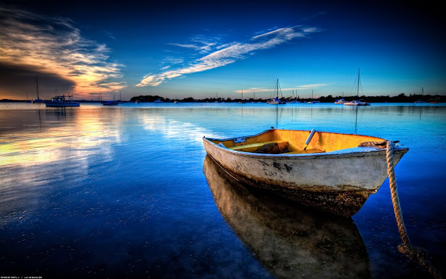 Boat And Blue Occean,blue sky wallpapers 