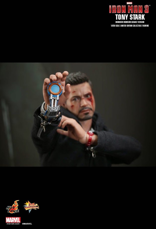 Hot Toys Iron Man 3 - 1/6th Scale Tony Stark (The Mechanic) Movie Masterpiece