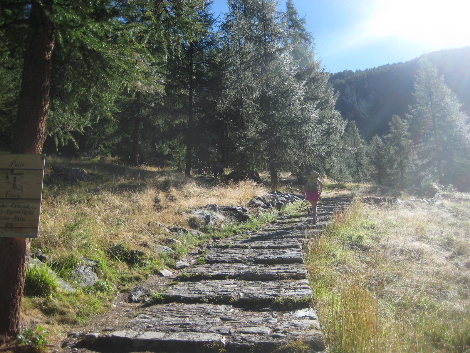 vagare-tra-le-cime-valle-d-ayas-rifugio-mezzalama