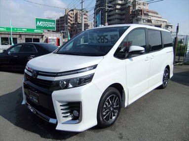 Import Japanese Vehicles Toyota Voxy Hybrid