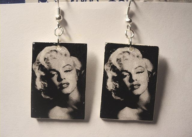 милые штучки: сережки с картинками...