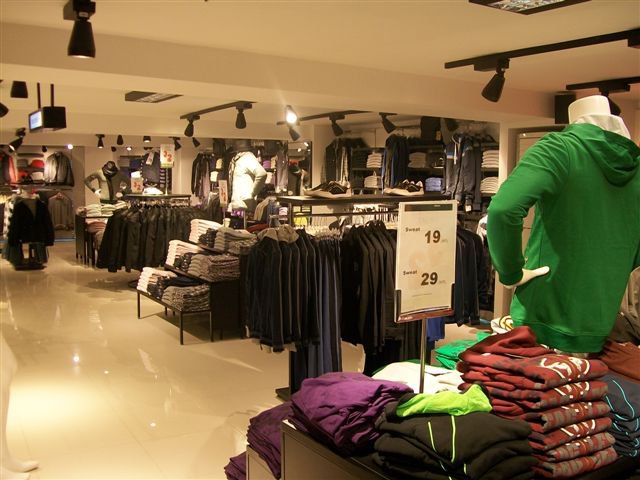 Collezione mağazaları