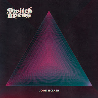 Switch Opens ”Joint clash”