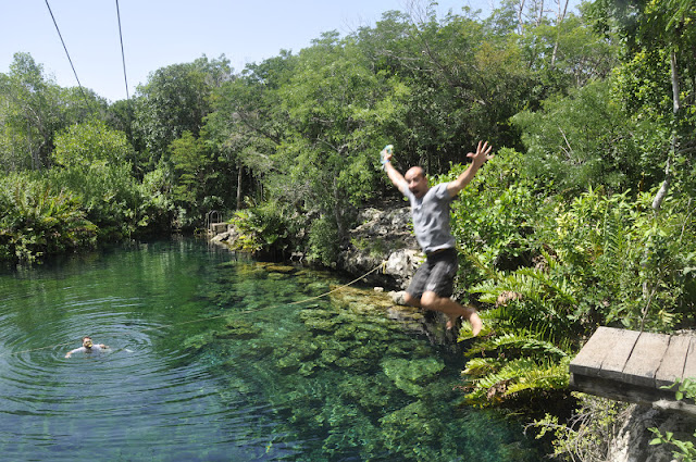 nadar en cenotes riviera maya