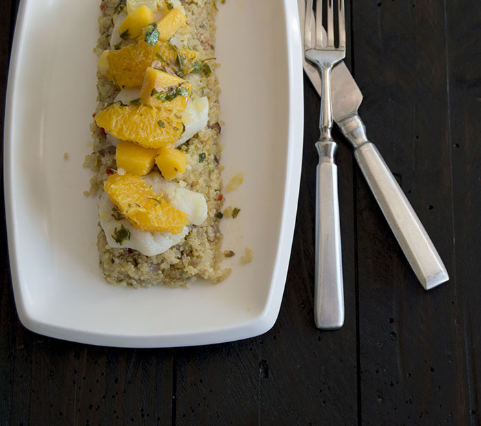 Carrilleras De Bacalao Con Fruta Y Quinoa Salteada
