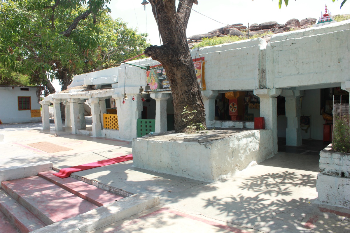 Pampa Saras or Sarovara & Sri Lakshmi Temple Pampa Saras or Sarovara & Sri Lakshmi Temple