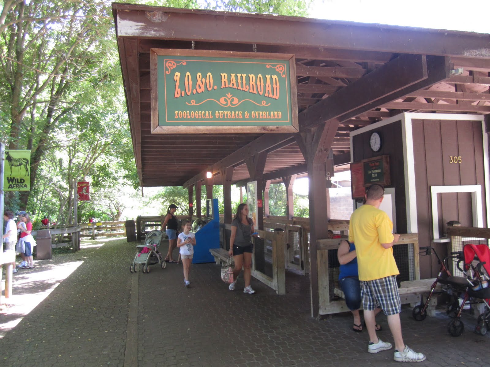 It's Fun 4 Me! Binder Park Zoo Battle Creek, Michigan