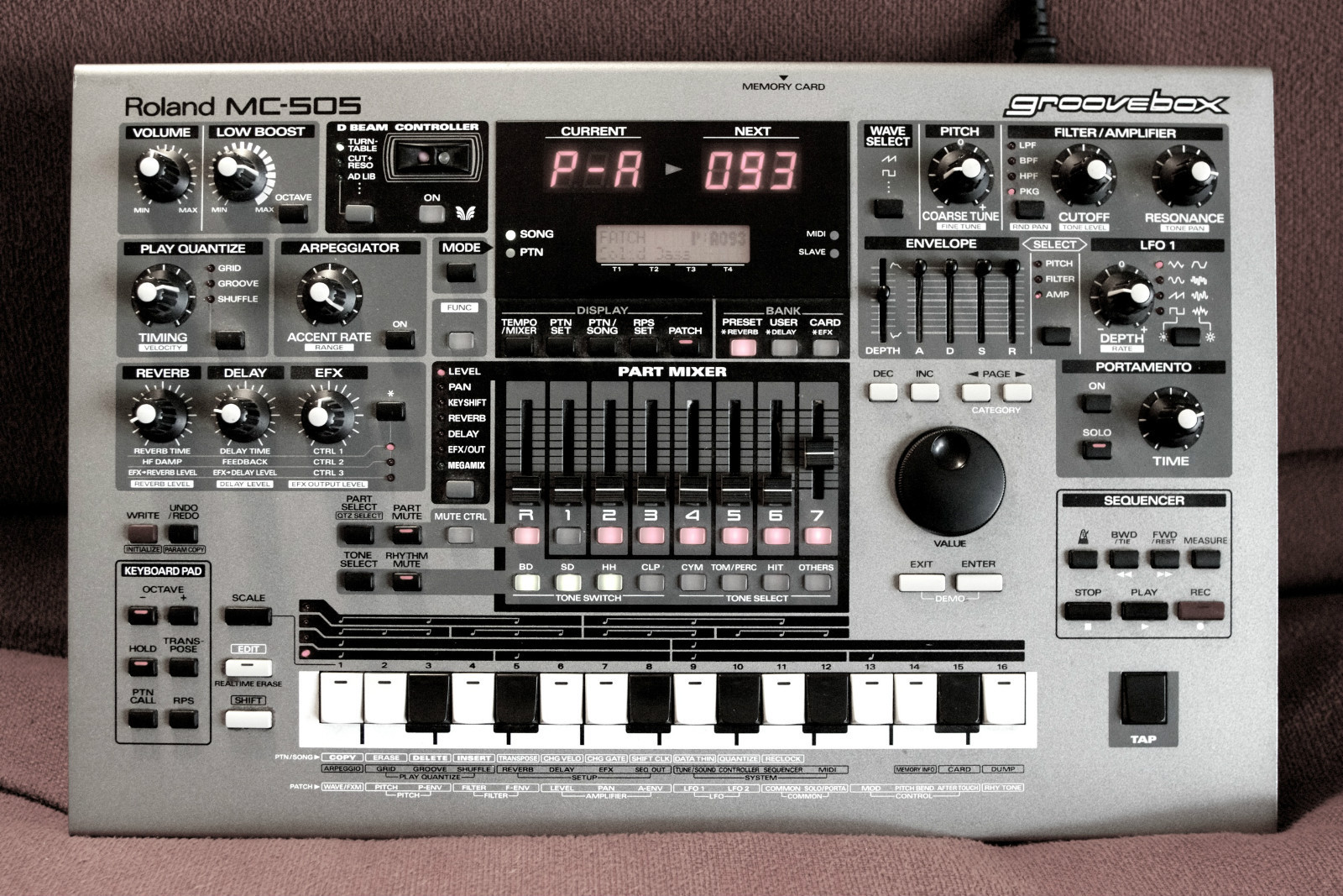MATRIXSYNTH ROLAND MC505 Groovebox Drum Machine Synthesizer