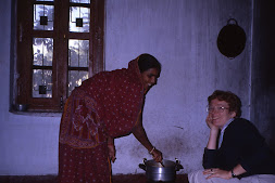 Learning to cook chicken curry in Rajshahi, Bangladesh