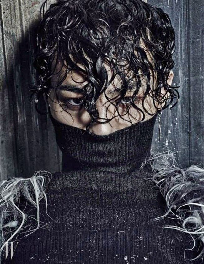 W Korea November 2014, BigBang:G-Dragon 權志龍 Emporio Armani 2014 AW Multi-color Fur Coat Editorials
