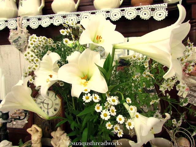 Suziqu's Threadworks: Christmas Blessings, Christmas Lillies and Gifts