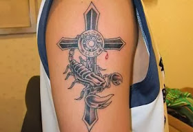 tattoo masculina de escorpião no braço