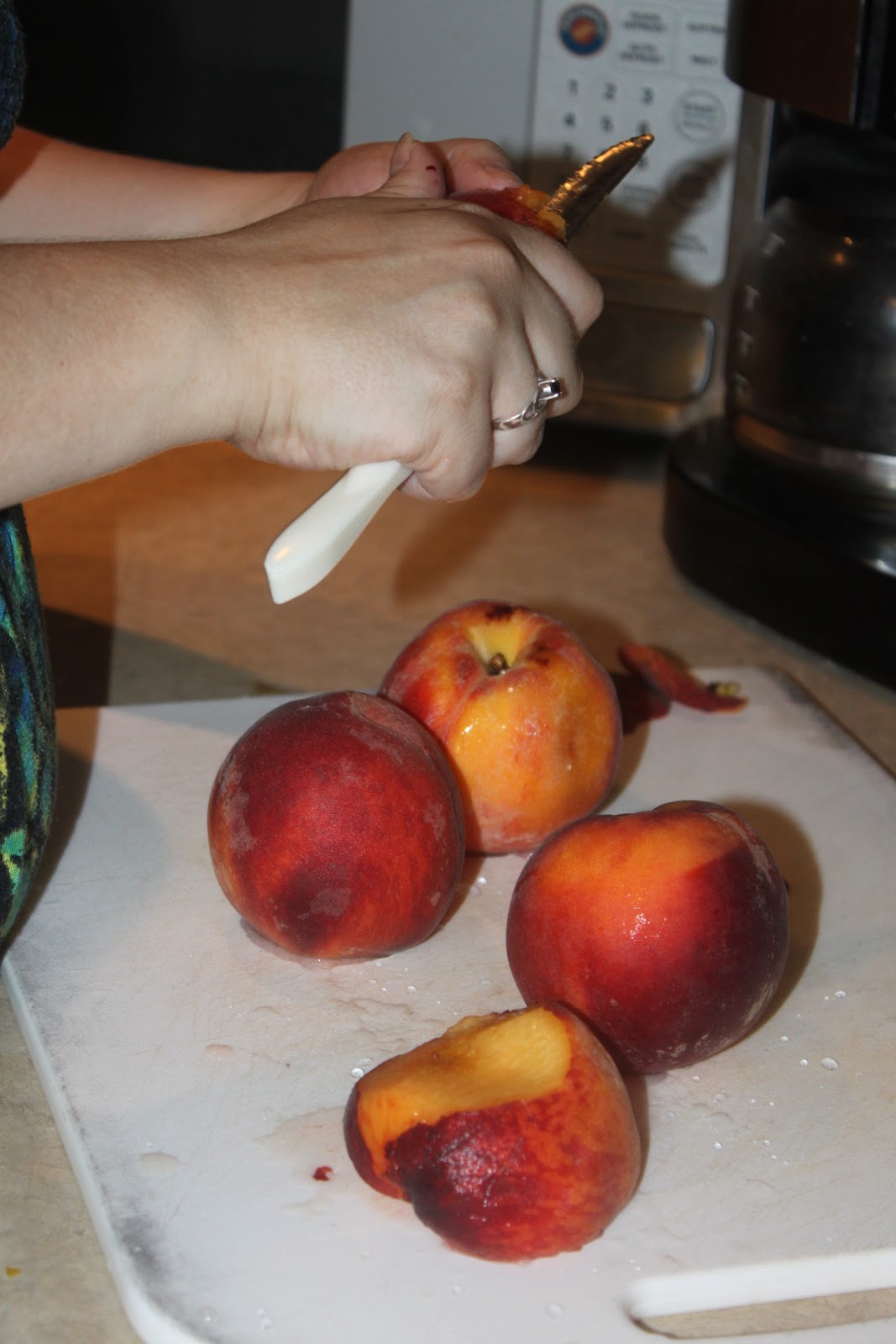 Cooked Peaches With Ice Cream