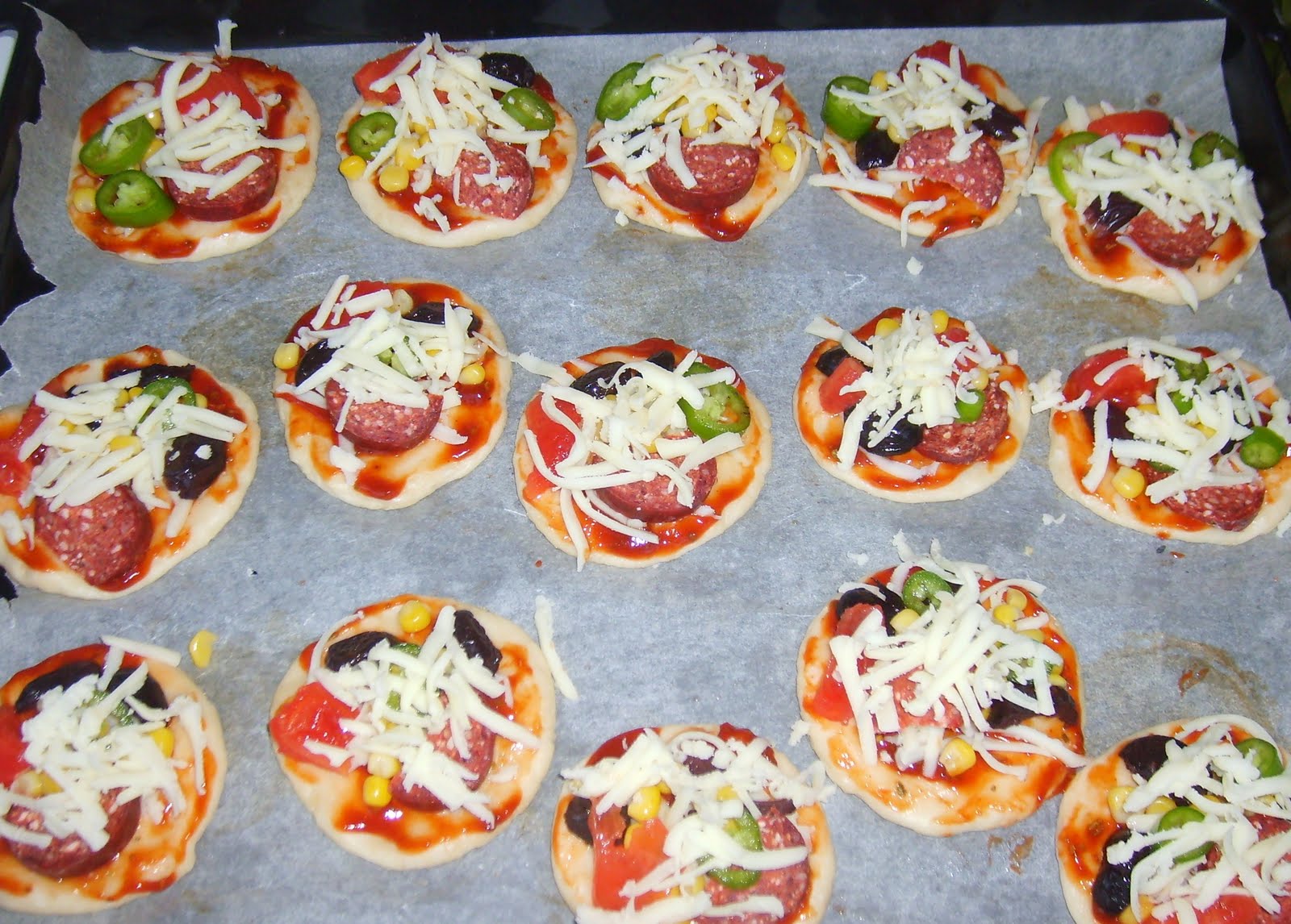 Yemek Dünyam Benim mutfagim Mini Mini Pizzalar