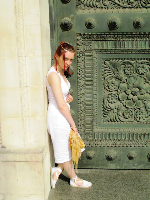 Pantheon Paris grecian white dress gold green door