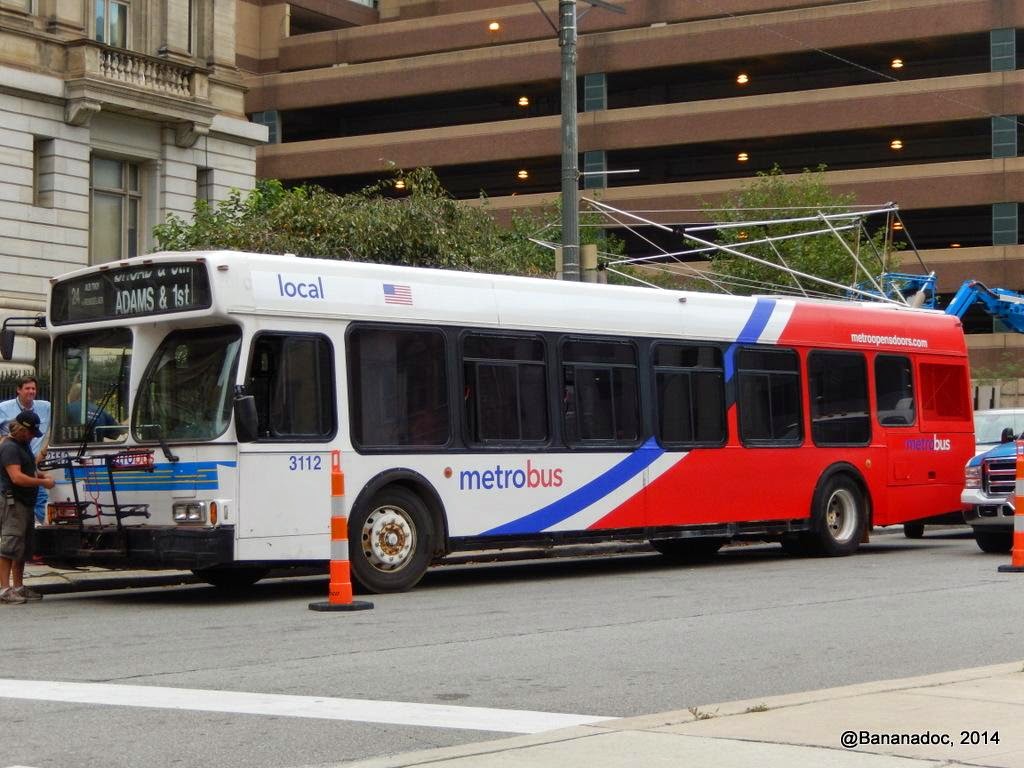 автобус города Метрополис - MetroBus