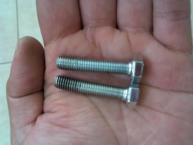 Mike's Blog Removing the Crankshaft Pulley Bolt, 2002 Toyota Sienna