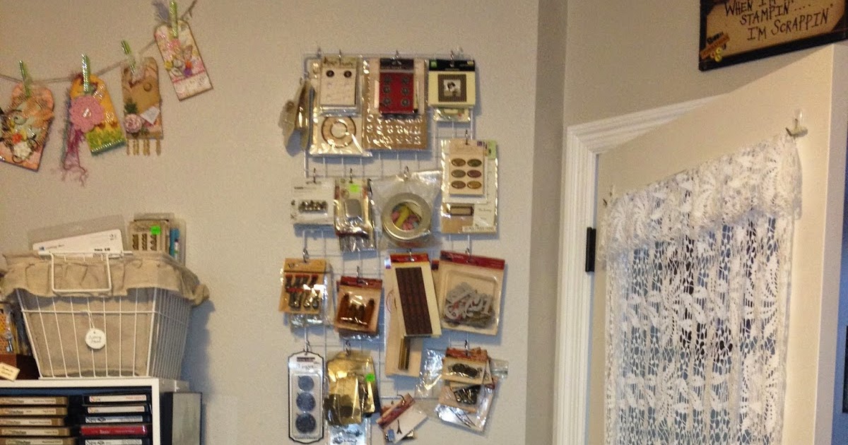 A Creative Operation Hanging Embellishment Organizer