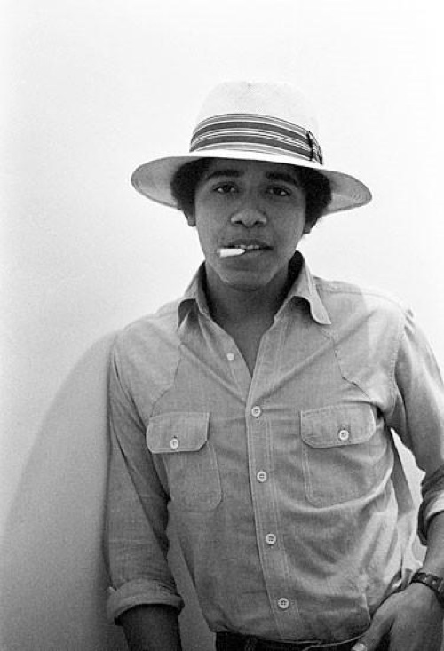 young-obama-smoking.jpg