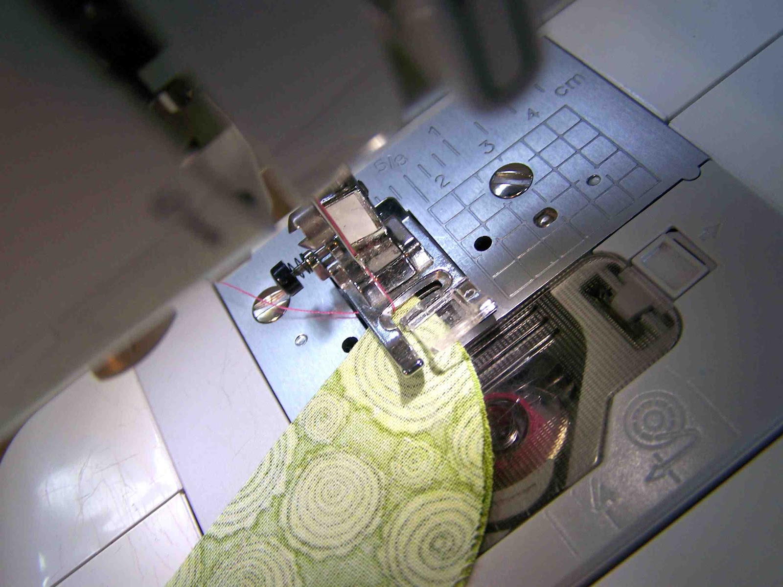 Made by Me. Shared with you. Technique Tuesday Sew a Curved Line