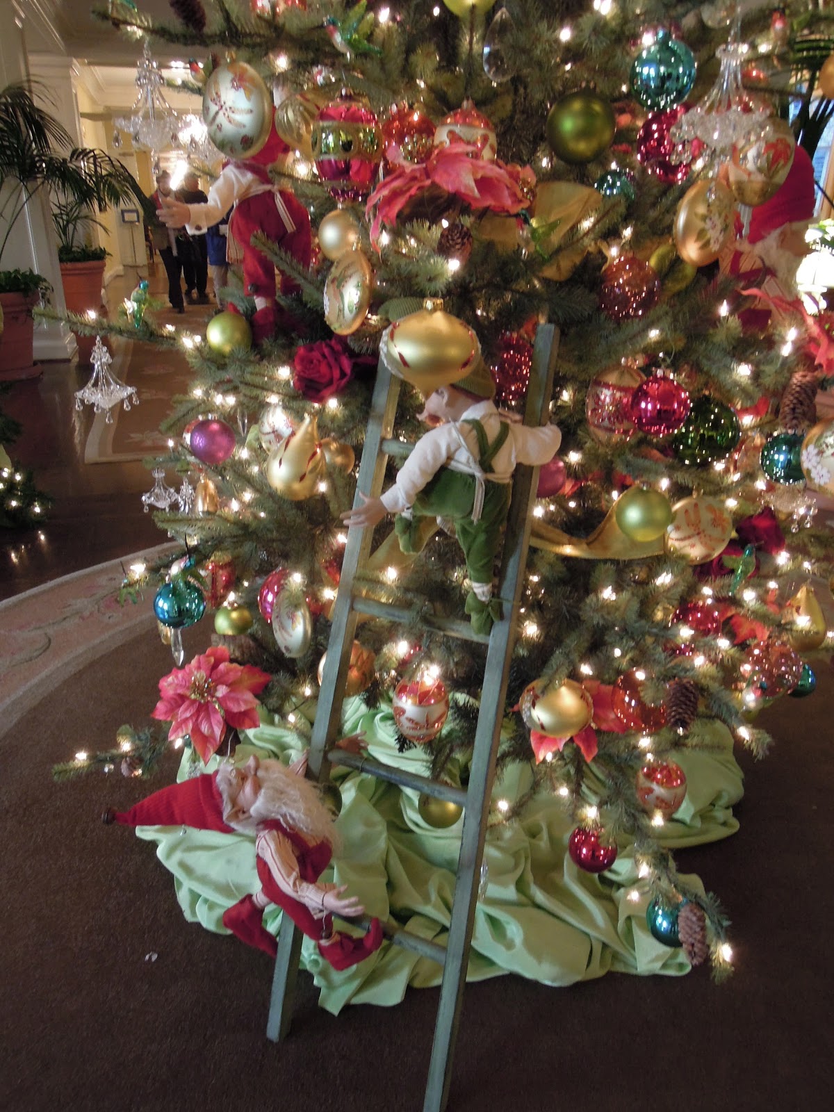 Raleigh Wedding Blog Festive Carolina Inn Destination Wedding for