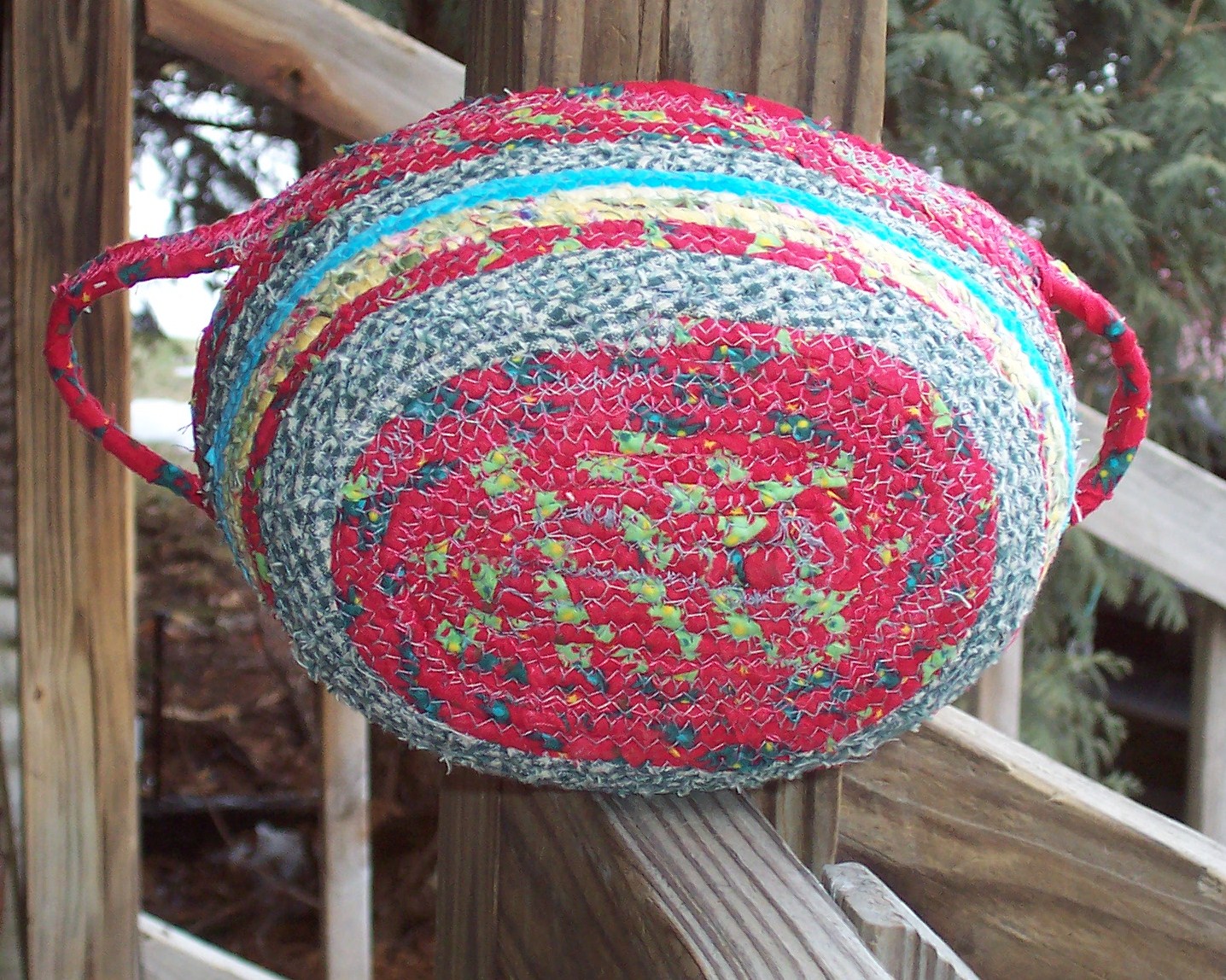 Grannypurl Fabric covered clothesline basket