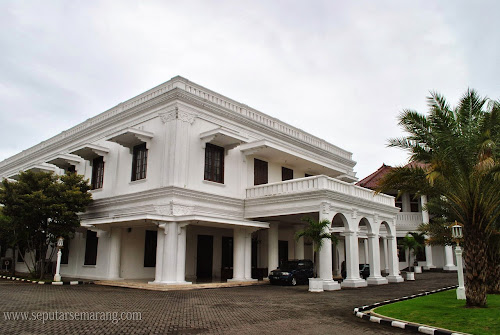 Foto Gedung Wisma Perdamaian SMG