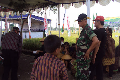 GIAT KOMSOS DENGAN KOMSOS DENGAN KOMP. MASYARAKAT