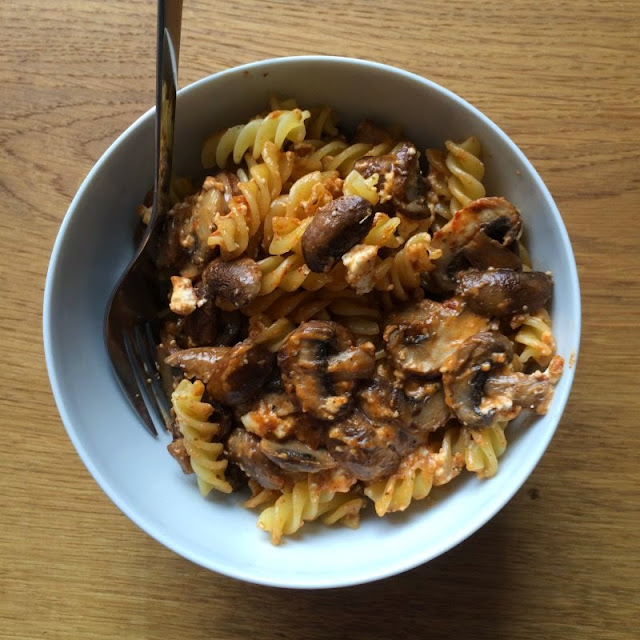 Fusilli mit Champignons und Schafskäs mit Maggi Fix & Frisch für Penne Bella Italia Fusilli mit Champignons und Schafskäs mit Maggi Fix & Frisch für Penne Bella Italia