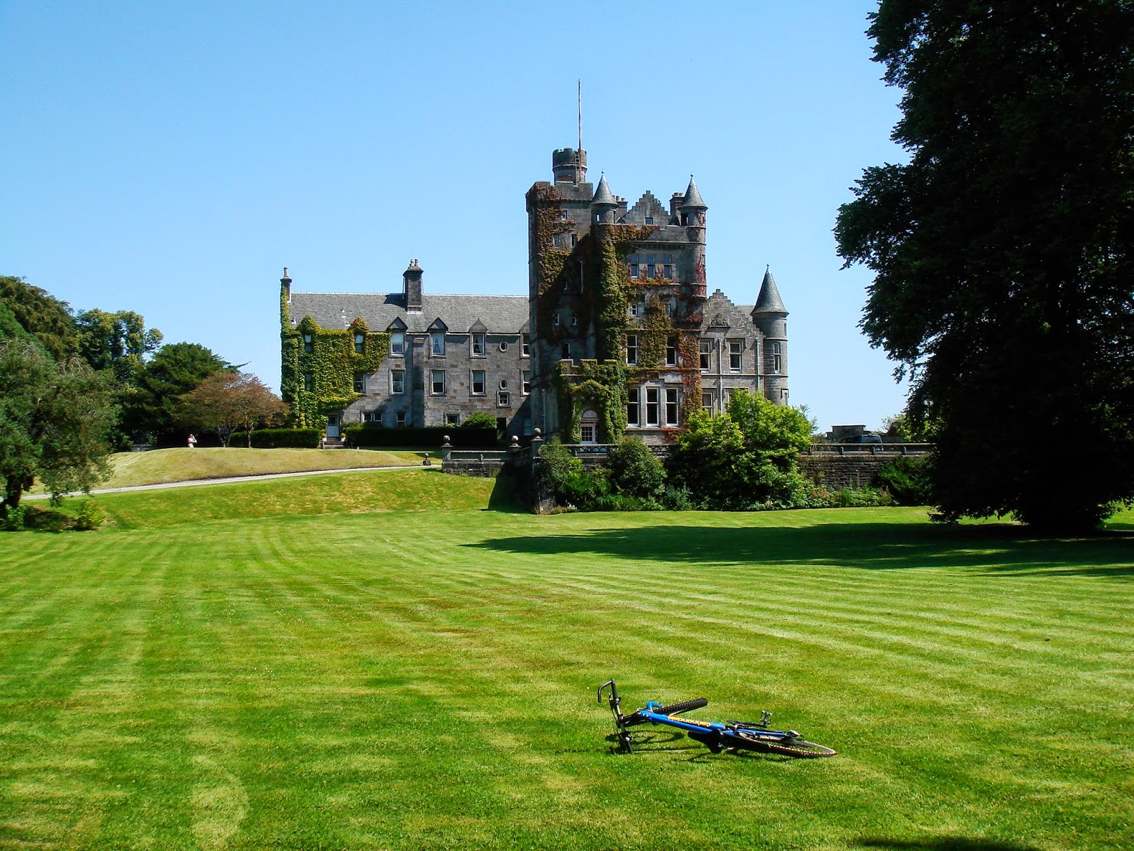Cycling Meditations The Country Houses of Renfrewshire From Paisley Canal to via