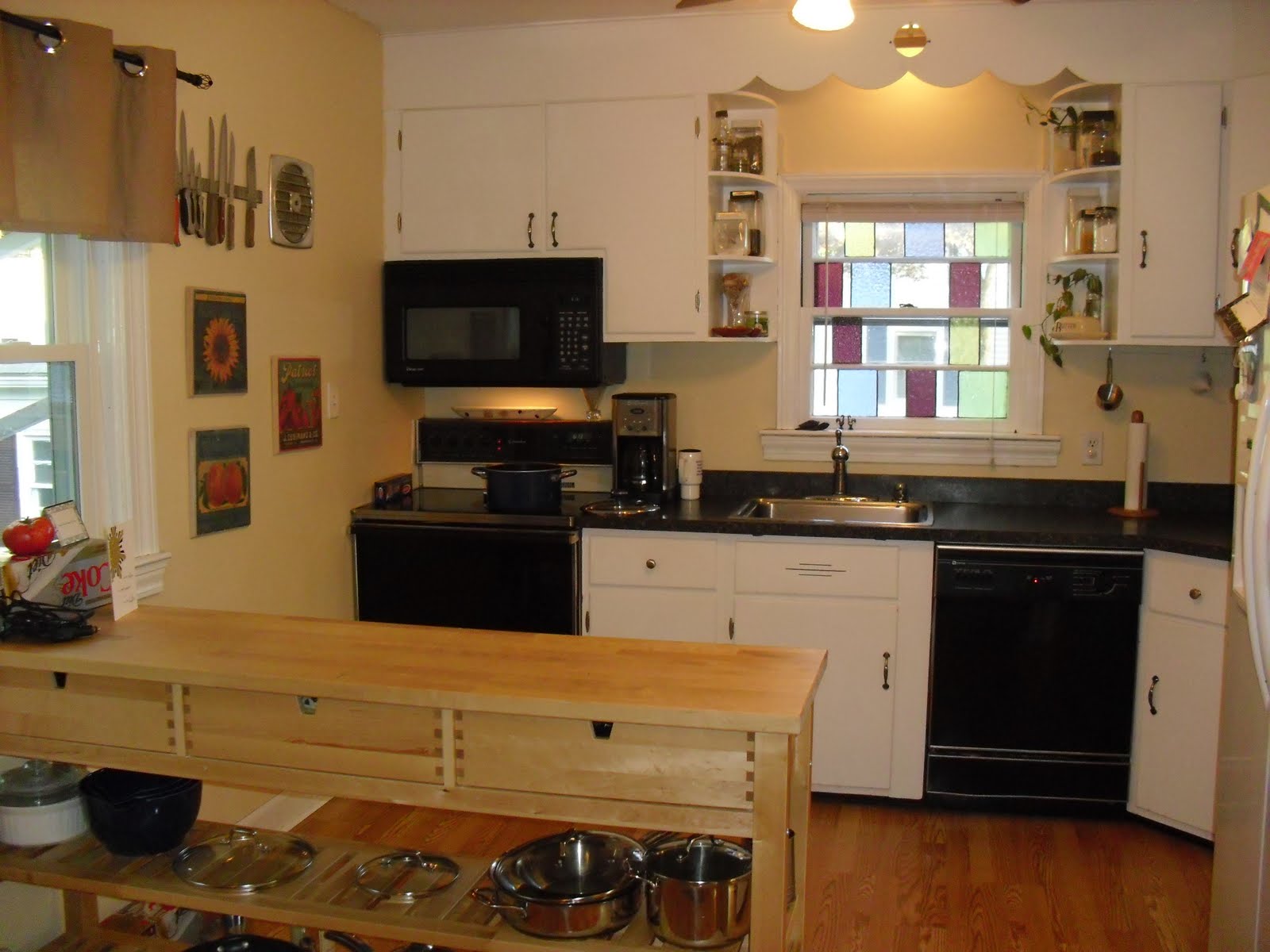 Tips for painting kitchen cabinets Small Kitchen Organization