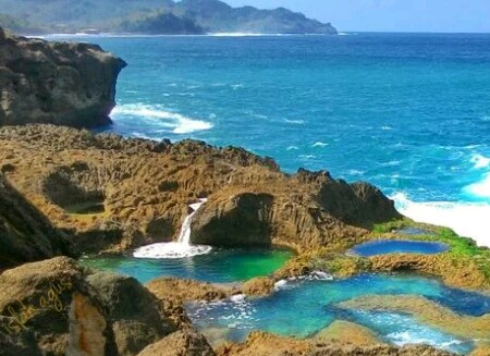 Pantai Kedung Tumpang Tulungagung, Laguna Indah Diatas ...