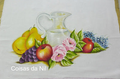 pintura de jarra com frutas e rosas