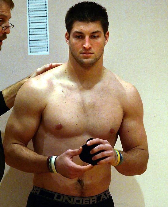 Why Do NFL Quarterbacks Have Such ****ty Physiques?