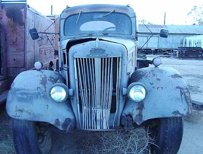 Hd-Car wallpapers: cool old trucks