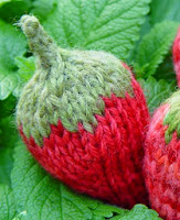 http://www.ravelry.com/patterns/library/strawberries-4