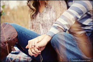 آلـــحروف cute-couple-holding-