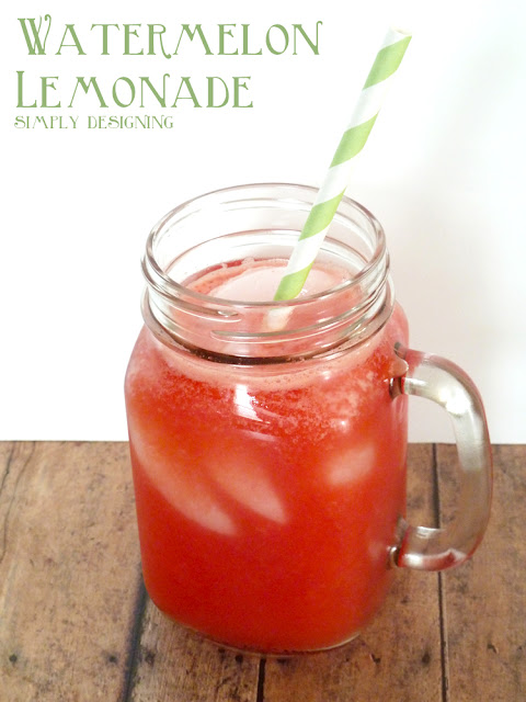 Watermelon Lemonade - fresh homemade watermelon lemonade! So delicious and so refreshing! Perfect drink for summer! #recipe #drinks #lemonade #watermelon Watermelon Lemonade - fresh homemade watermelon lemonade! So delicious and so refreshing! Perfect drink for summer! #recipe #drinks #lemonade #watermelon