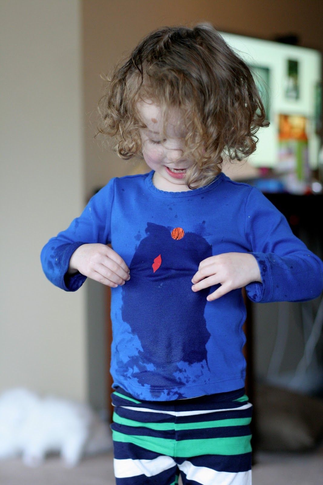 Super Easy Sensory Play Wet Cotton Balls