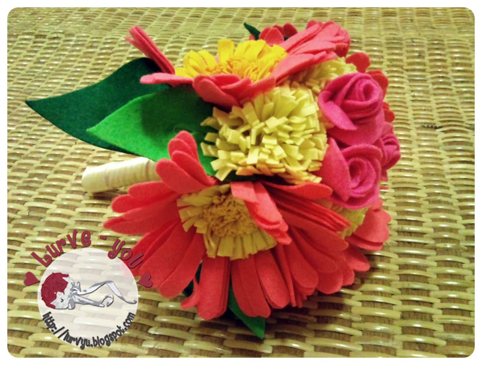 ♥ NAPHYRA ♥ Tutorial DIY Felt Hand Bouquet