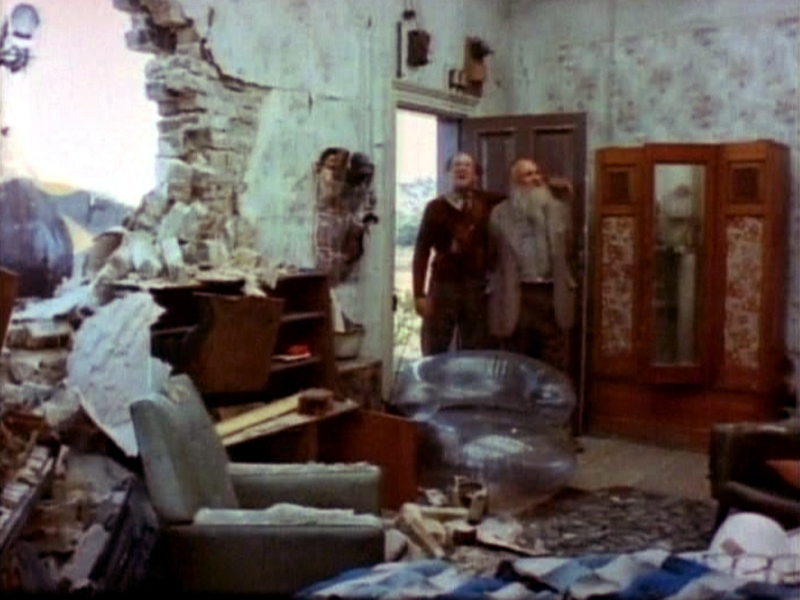 13 THE BED SITTING ROOM (1969) Stay Calm and carry on!