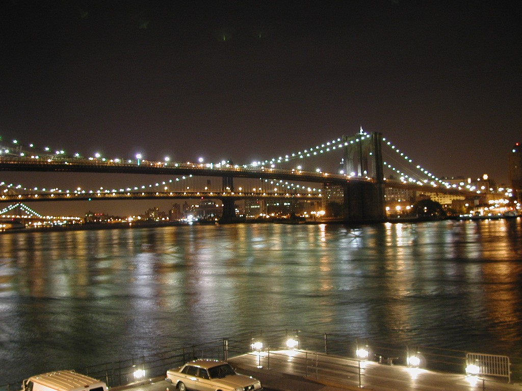 http://1.bp.blogspot.com/-6WpyNySpIc0/Taw03qGhy0I/AAAAAAAABec/eCLjoV75Hag/s1600/Brooklyn-Bridge-At-Night.jpg