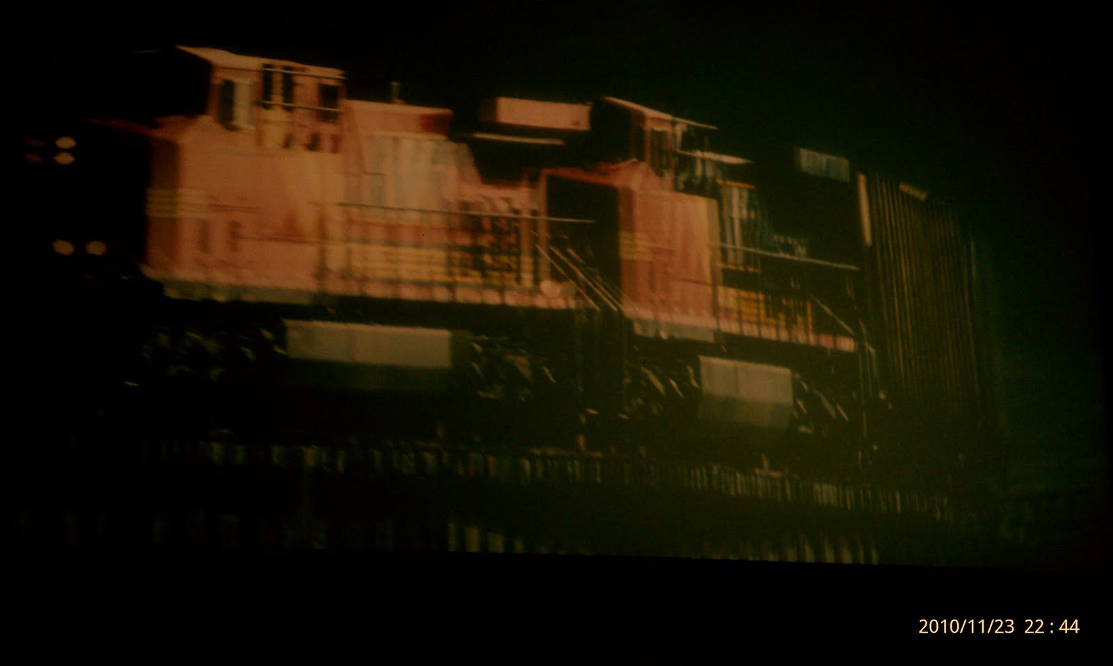 Image Monument Train 777 Unstoppable