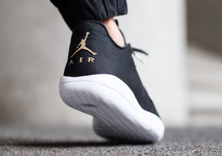 jordan eclipse black metallic gold