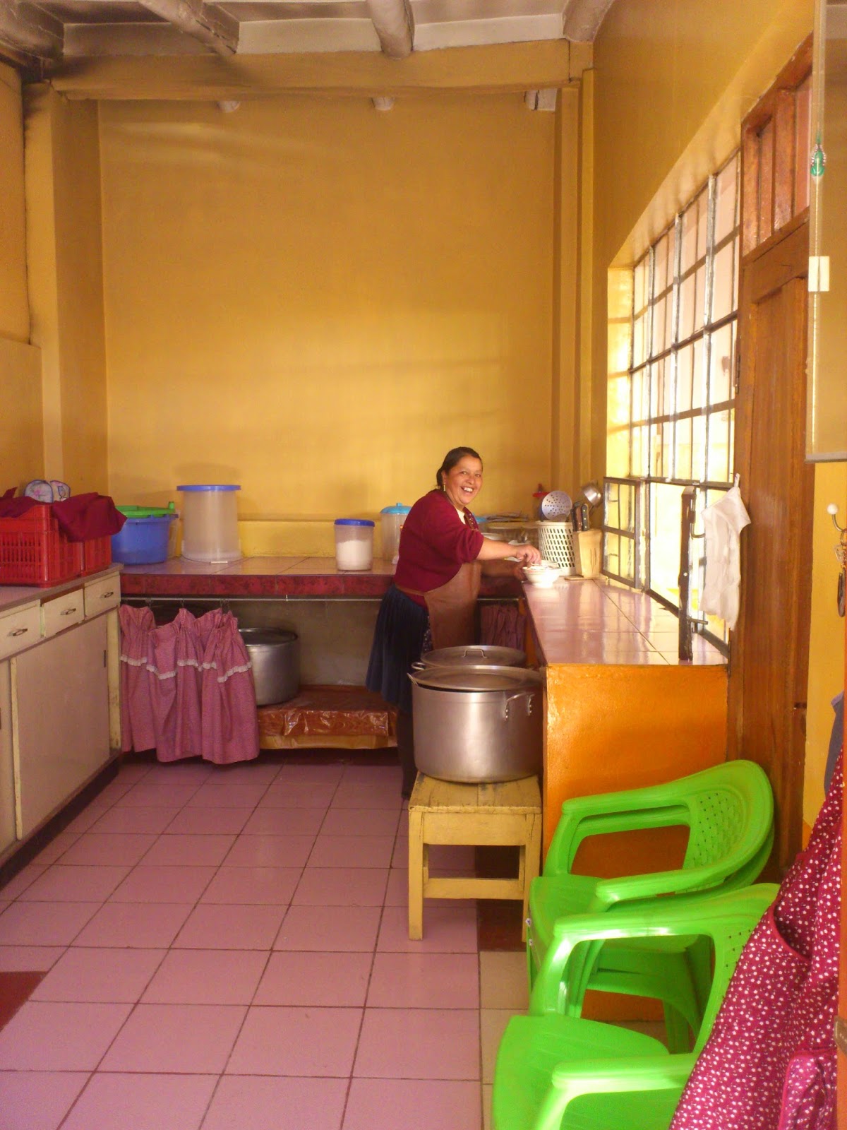 Cumpliendo sueños, construyendo peldaños: El comedor