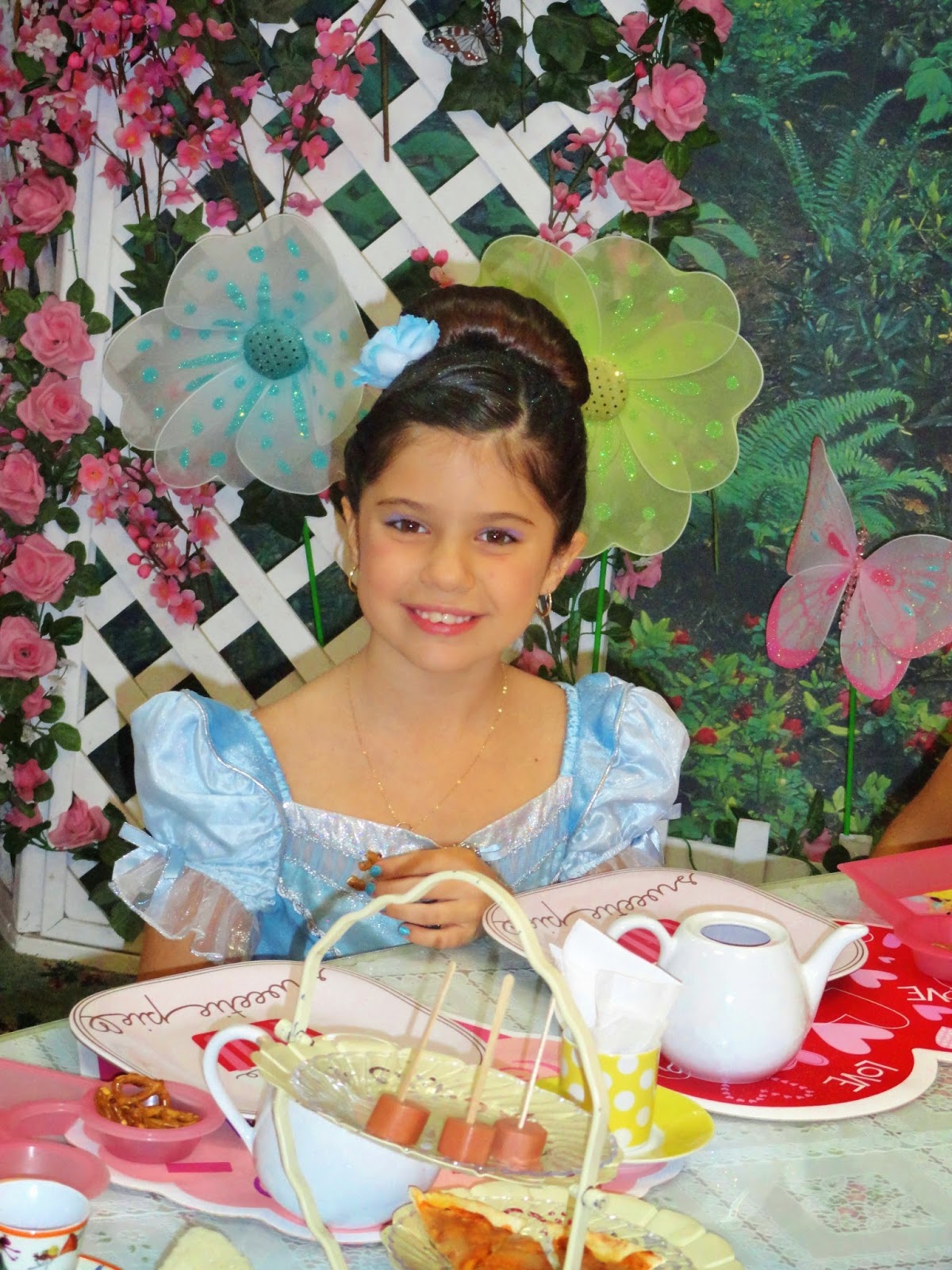 The Daily Lewis Olivia S Dollhouse Tea Room
